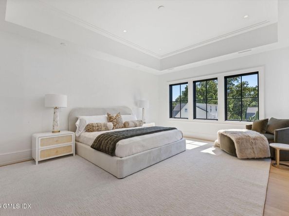 48 Lexington Avenue, Greenwich CT 06830