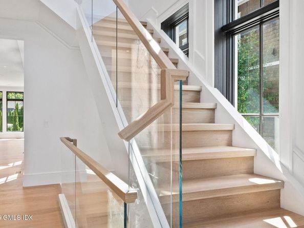 48 Lexington Avenue, Greenwich CT 06830
