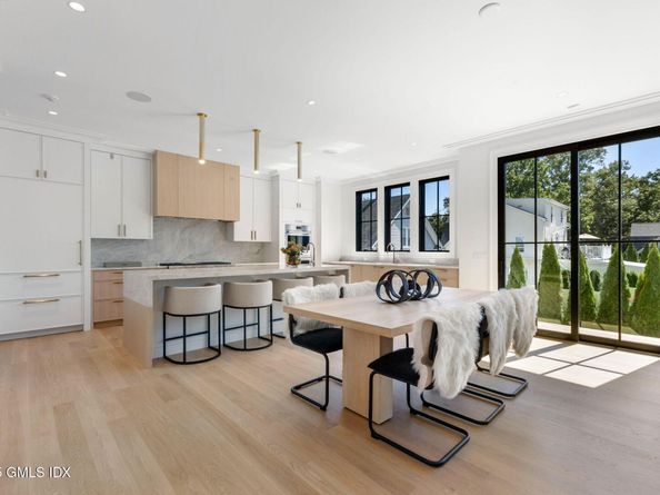 48 Lexington Avenue, Greenwich CT 06830