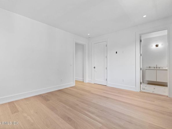 48 Lexington Avenue, Greenwich CT 06830