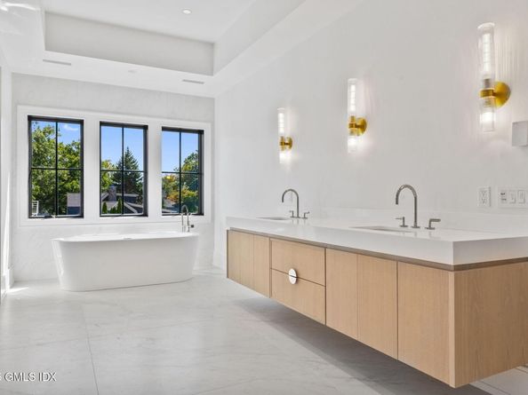 48 Lexington Avenue, Greenwich CT 06830