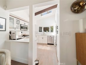 2522 Zorada Drive, Los Angeles CA 90046