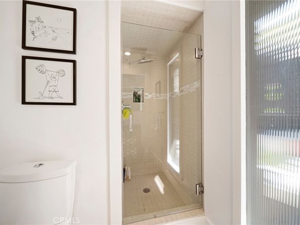 2522 Zorada Drive, Los Angeles CA 90046