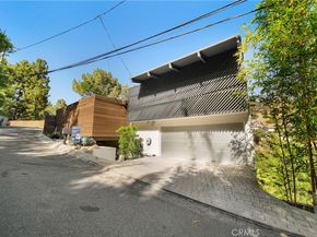 2522 Zorada Drive, Los Angeles CA 90046