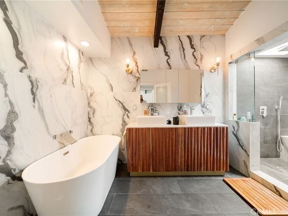 2522 Zorada Drive, Los Angeles CA 90046