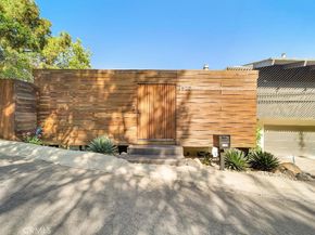 2522 Zorada Drive, Los Angeles CA 90046