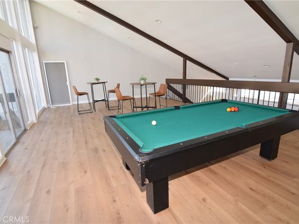 18645 Hatteras Street 211, Tarzana CA 91356