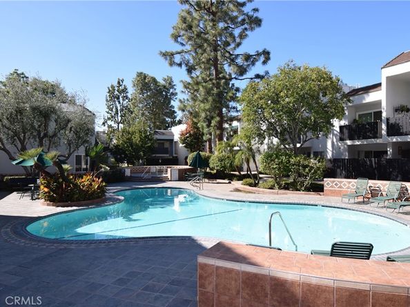 18645 Hatteras Street 211, Tarzana CA 91356