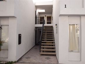 18645 Hatteras Street 211, Tarzana CA 91356