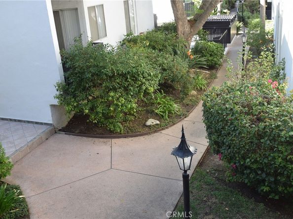 18645 Hatteras Street 211, Tarzana CA 91356