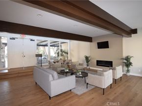 18645 Hatteras Street 211, Tarzana CA 91356