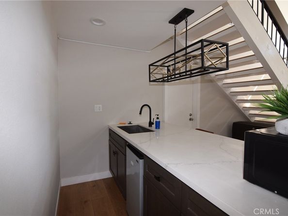 18645 Hatteras Street 211, Tarzana CA 91356
