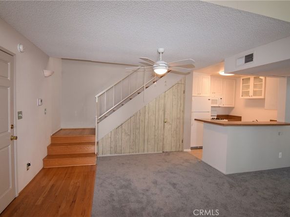18645 Hatteras Street 211, Tarzana CA 91356