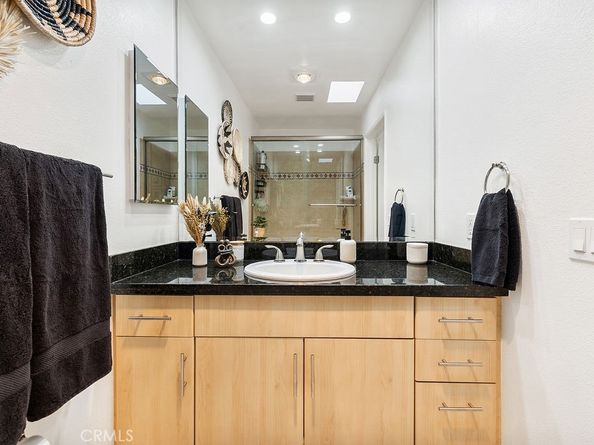 7826 Topanga Canyon Boulevard 301, Canoga Park CA 91304