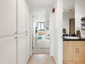 7826 Topanga Canyon Boulevard 301, Canoga Park CA 91304