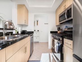 7826 Topanga Canyon Boulevard 301, Canoga Park CA 91304