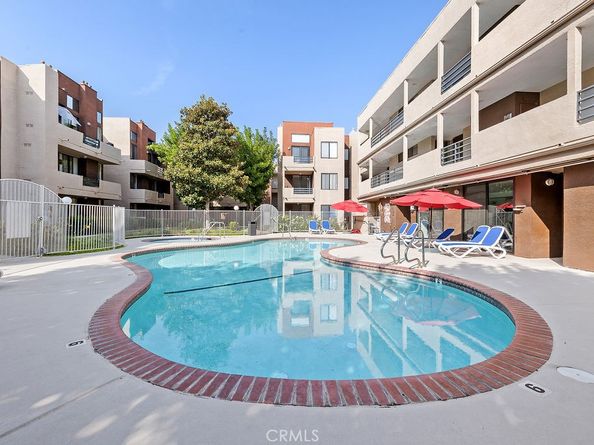 7826 Topanga Canyon Boulevard 301, Canoga Park CA 91304