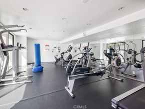 7826 Topanga Canyon Boulevard 301, Canoga Park CA 91304