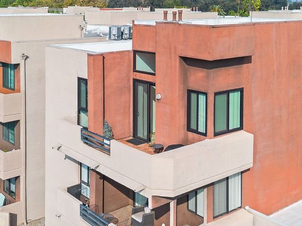 7826 Topanga Canyon Boulevard 301, Canoga Park CA 91304