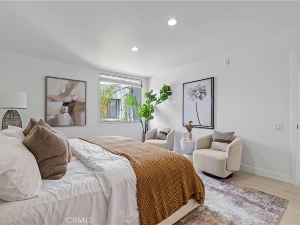 5301 Balboa Boulevard M4, Encino CA 91316