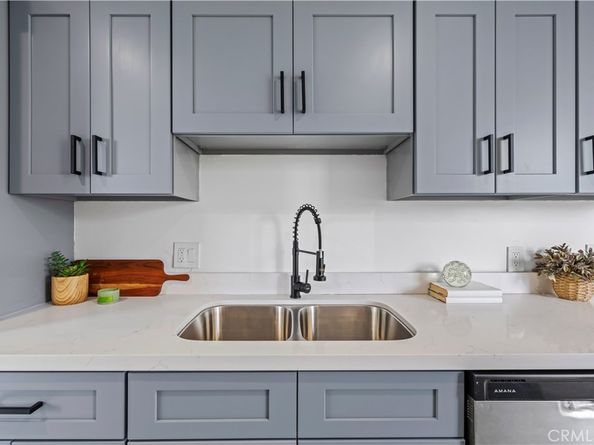 5301 Balboa Boulevard M4, Encino CA 91316