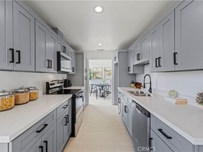 5301 Balboa Boulevard M4, Encino CA 91316