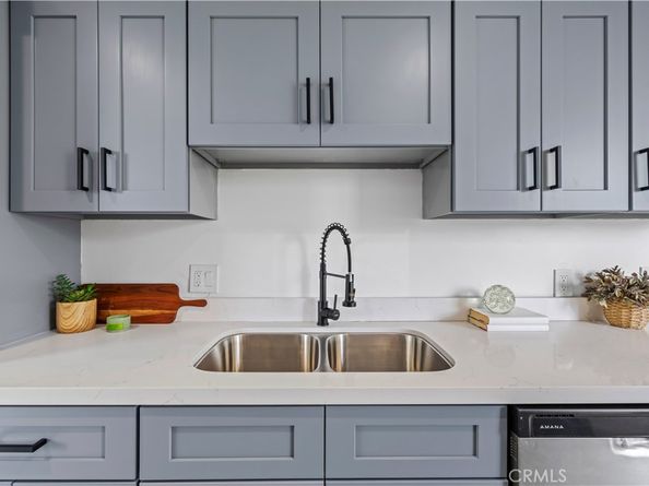 5301 Balboa Boulevard M4, Encino CA 91316