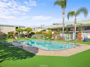 5301 Balboa Boulevard M4, Encino CA 91316