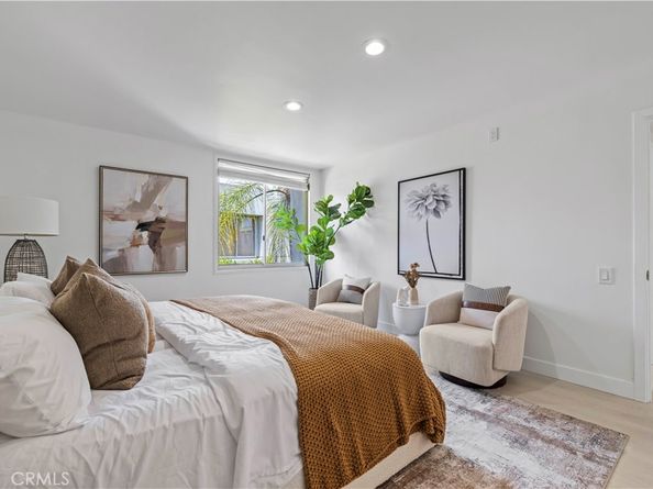 5301 Balboa Boulevard M4, Encino CA 91316