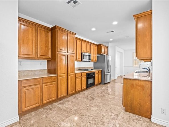 2709 W Madison Cir, Anaheim CA 92801