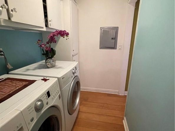 6625 Wilbur 13, Reseda CA 91335