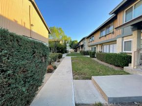 6625 Wilbur 13, Reseda CA 91335