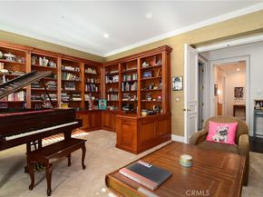 19134 Briarfield Way, Tarzana CA 91356