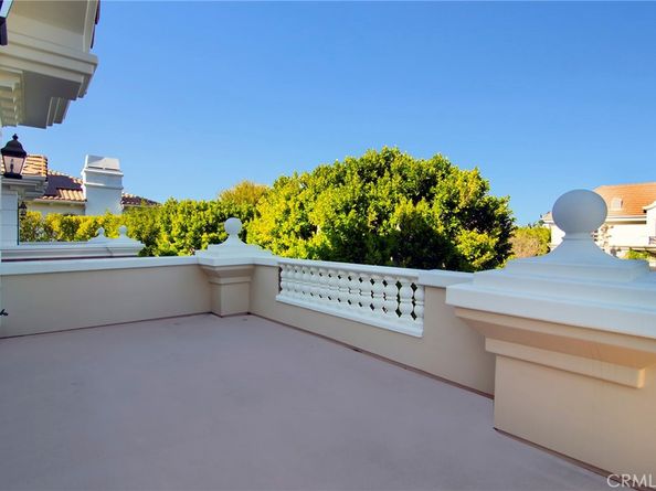 19134 Briarfield Way, Tarzana CA 91356