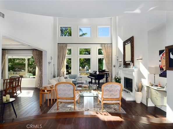 19134 Briarfield Way, Tarzana CA 91356