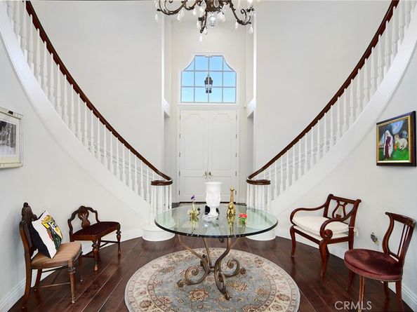 19134 Briarfield Way, Tarzana CA 91356