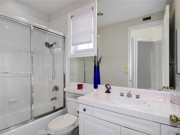 19134 Briarfield Way, Tarzana CA 91356