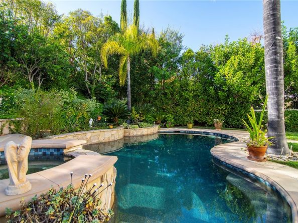 19134 Briarfield Way, Tarzana CA 91356