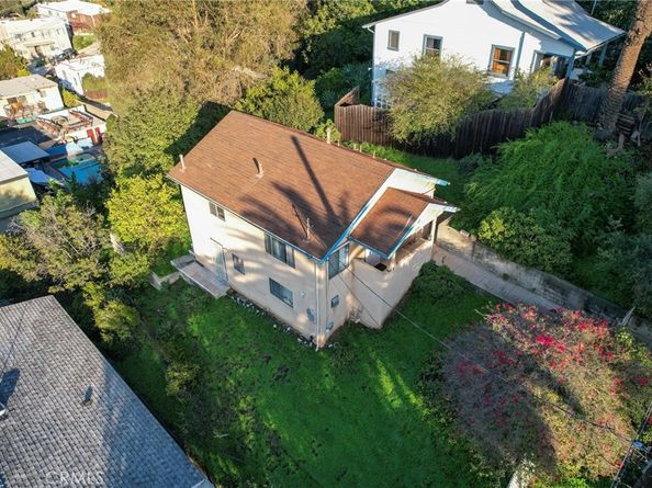 2125 Cove Avenue, Los Angeles CA 90039