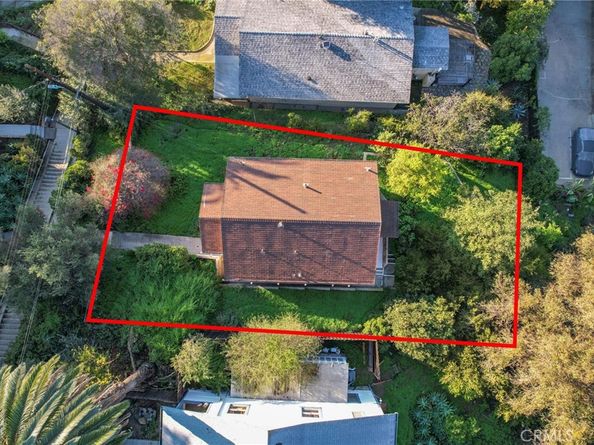 2125 Cove Avenue, Los Angeles CA 90039