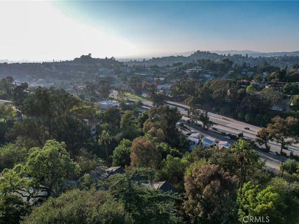 2125 Cove Avenue, Los Angeles CA 90039