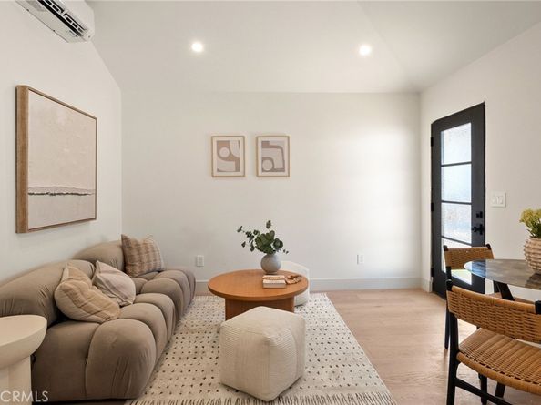 5444 Morella Ave, Valley Village CA 91607