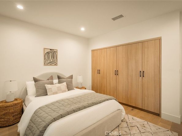 5444 Morella Ave, Valley Village CA 91607