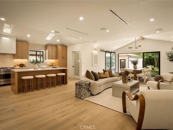 5444 Morella Ave, Valley Village CA 91607