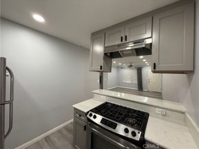 7035 Woodley 116, Van Nuys CA 91406