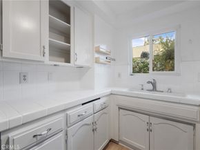 1355 N Sierra Bonita Avenue 208, West Hollywood CA 90046