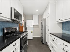 2117 N Screenland, Burbank CA 91505