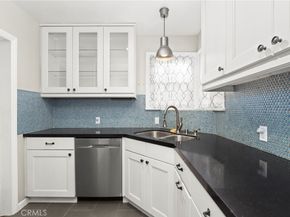 2117 N Screenland, Burbank CA 91505