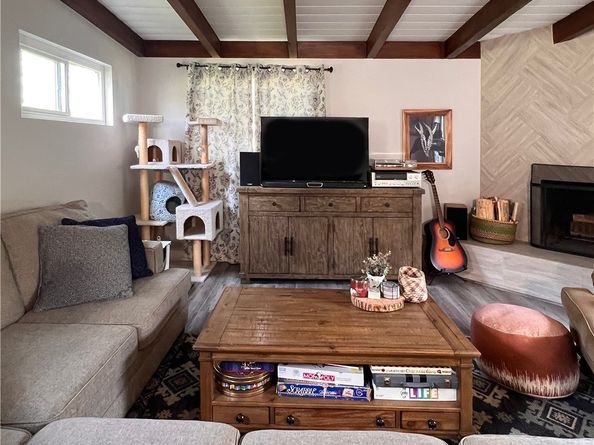 6110 E Walton, Long Beach CA 90815