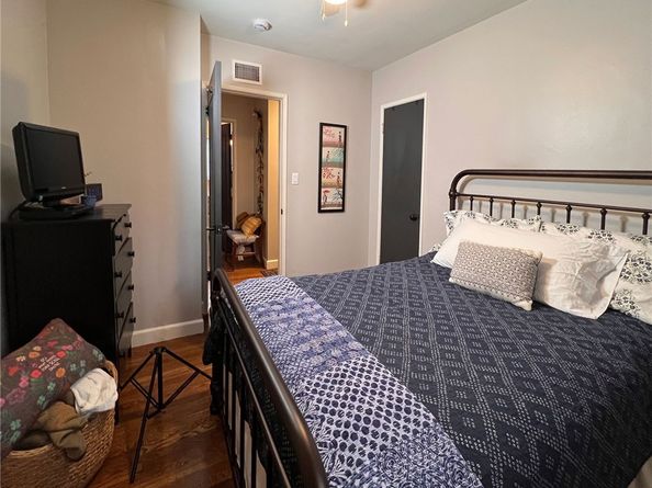 6110 E Walton, Long Beach CA 90815